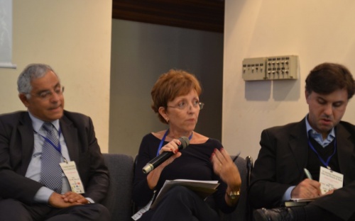 Elizabeth Farina, presidente da UNICA (centro), entre Luiz Augusto Horta Nogueira (esquerda) e Bernardo Hauch Ribeiro de Castro (direita).
