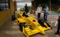 Os participantes do evento quiseram ver de perto o veículo Fórmula Inter em exposição. Foto: João Batista.